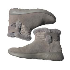 SKECHERS On The Go City Cozy Vibe Gray Faux Fur Boots Size 9.5